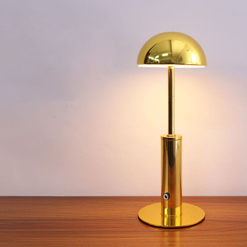 Lampe de table LED rechargeable en fer forgé européen 