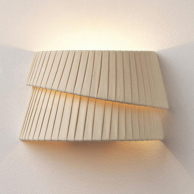 Aplique de pared de tela tejida en forma de media luna con 1 luz y estilo francés tradicional para dormitorio 