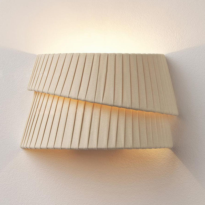 Aplique de pared de tela tejida en forma de media luna con 1 luz y estilo francés tradicional para dormitorio 