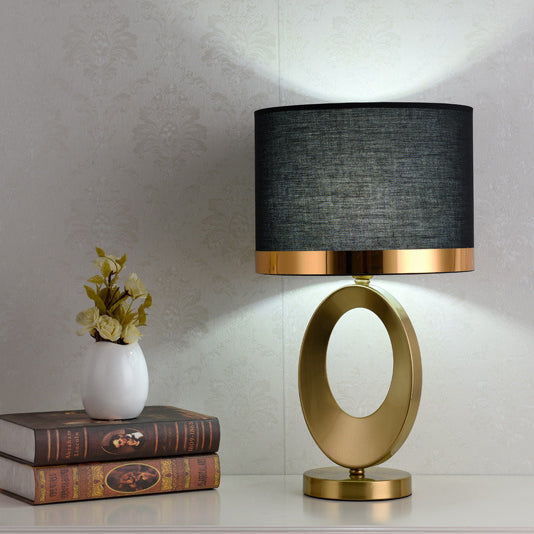 Moderner Luxusstoff-Ringfuß 1-Licht Tischlampe 