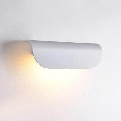 مصباح حائط خارجي مقاوم للماء LED على شكل منحني حديث 