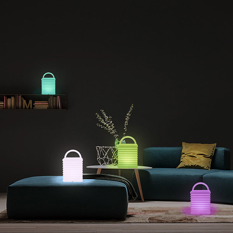 Moderne Art-Deco-Plastik-Bunte-Tote-Bag-Form-LED-Dekorative-Tischlampe 