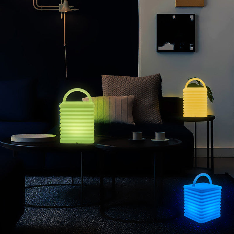 Moderne Art-Deco-Plastik-Bunte-Tote-Bag-Form-LED-Dekorative-Tischlampe 