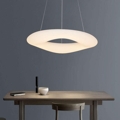 ثريات LED أكريليك بحلقة بيضاء بسيطة 