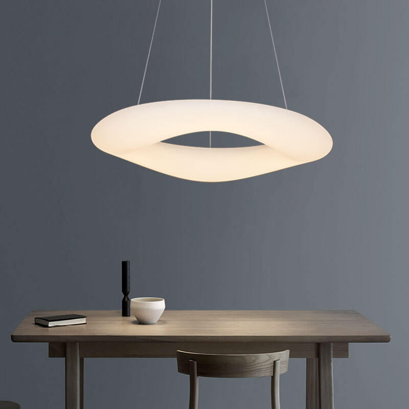 ثريات LED أكريليك بحلقة بيضاء بسيطة 