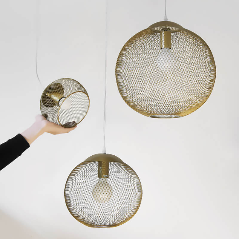 Suspension Luminaire Globe 1 Lumière en Maille de Fer Dorée Industrielle 