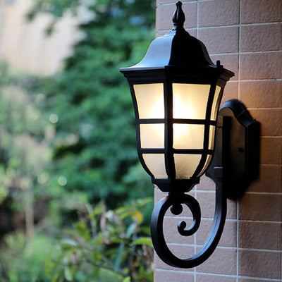 European Retro Outdoor Waterproof Anti-rust 1-Light Wall Sconce Lamp