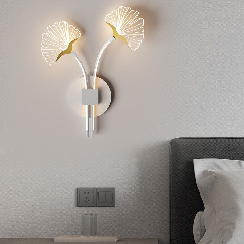 Moderne Minimalistische Eisen Ginkgo Blatt Acryl Lampenschirm LED Wandleuchte 