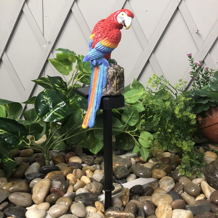 Lumière de chemin à fiche de sol décorative à LED en résine perroquet solaire pour jardin extérieur 