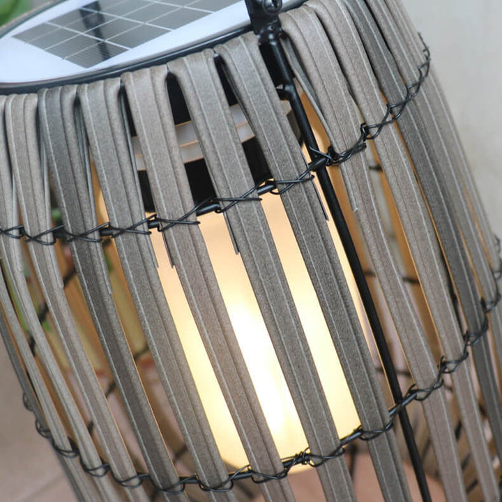 Lumière de paysage de pelouse LED solaire étanche portable en osier rustique moderne 