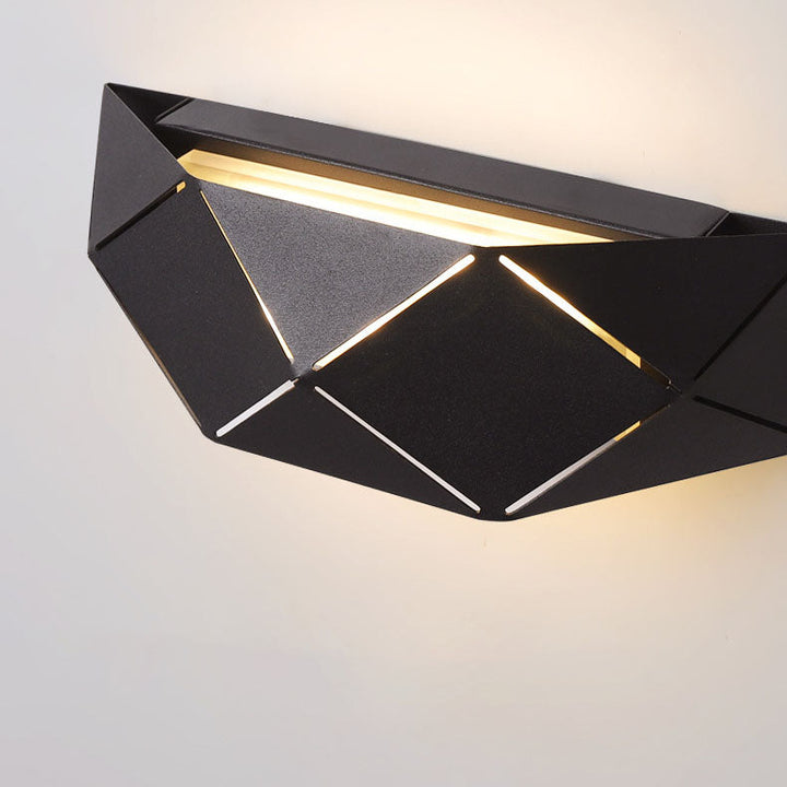 Contemporary Nordic Iron Geometric Polyhedron LED Wall Sconce Lamp For Bedroom