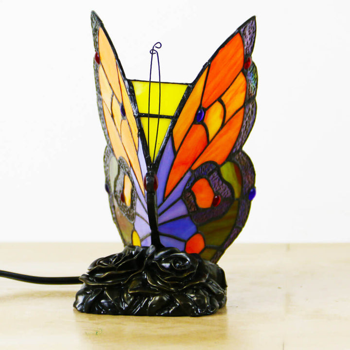 Traditionelle Tiffany-Glas-Harz-Schmetterlingsform Nachtlicht 1-flammige Tischlampe für Schlafzimmer &amp; Wohnzimmer 