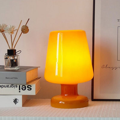 Französische 1-flammige Tischlampe aus cremefarbenem Glas in Schalenform
