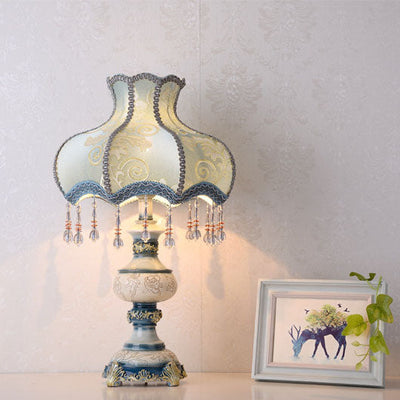 Europe Retro Light Luxury Flower Resin 1-Light Table Lamp