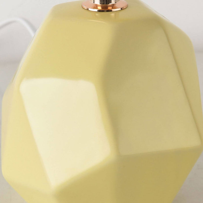 Lampe de table 1 lumière avec abat-jour plissé jaune lait nordique et base en céramique géométrique 