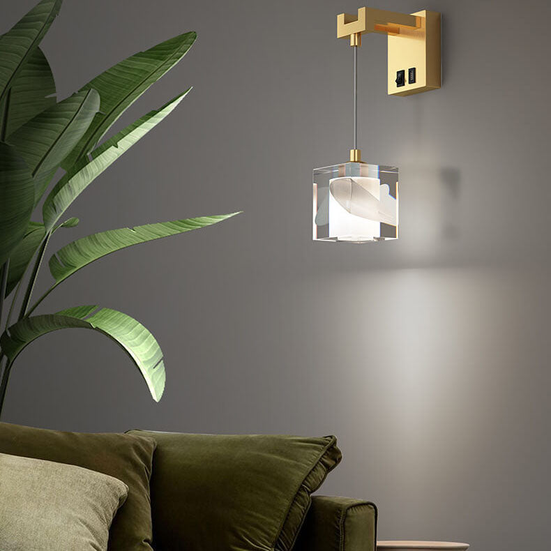 Contemporary Luxury Cube H65 Brass Acrylic 1-Light Wall Sconce Lamp For Living Room &amp; Bedroom