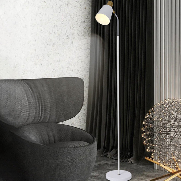 Nordischer minimalistischer Eisenkegel-Schirm 1-Licht Stehlampe 