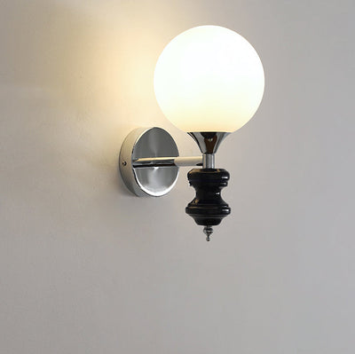 Französische Vintage-Glaskugel Blau Chrom 1-Licht Wandleuchte 