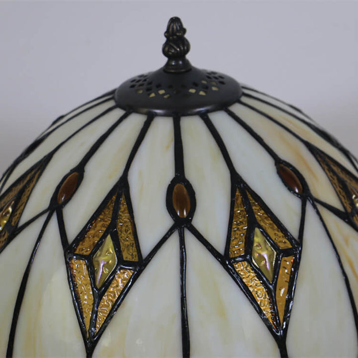 Traditionelle 1-flammige Tiffany-Tischlampe im Barockstil mit kuppelförmigem Schirm aus Buntglas und Gestell aus Zinklegierung für das Schlafzimmer 
