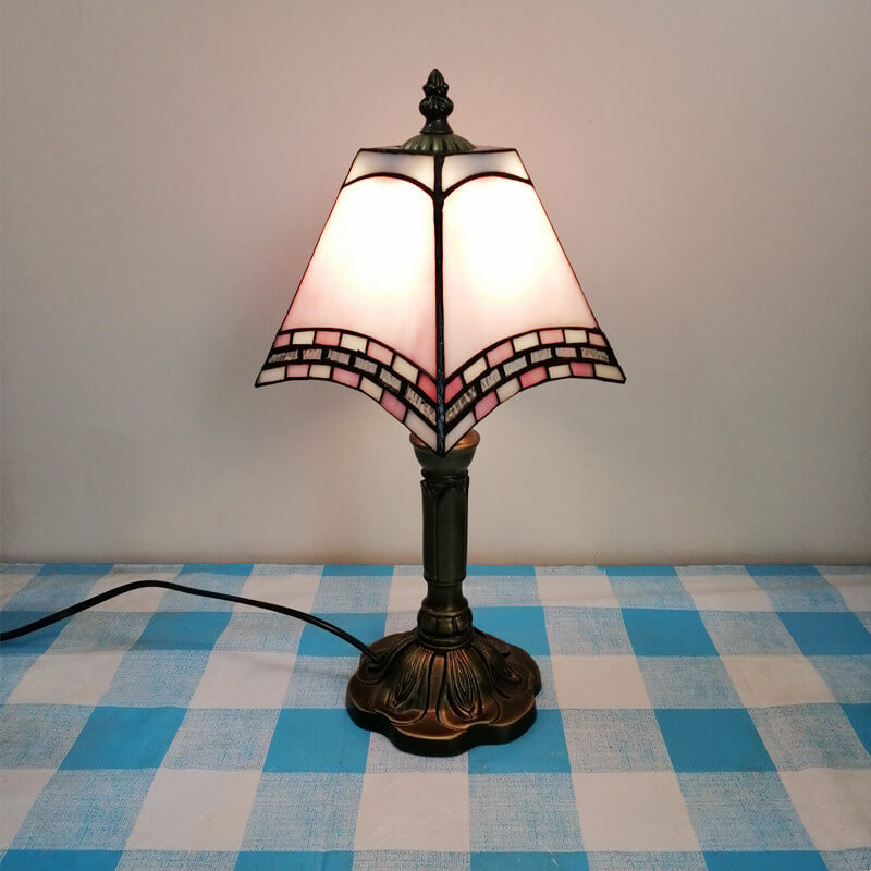 Traditional Tiffany Square Stained Glass Iron 1-Light Table Lamp For Bedroom