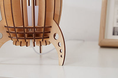 Lampe de table veilleuse à 1 lumière fusée en sculpture sur bois créative 