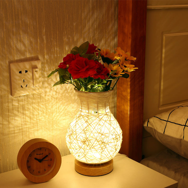 Lampe de Table LED Design Créatif en Rotin Moderne 