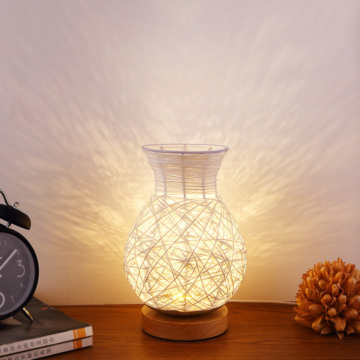 Lampe de Table LED Design Créatif en Rotin Moderne 