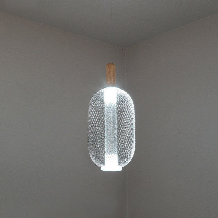Moderne LED-Pendelleuchte mit Glasmaschenschirm 