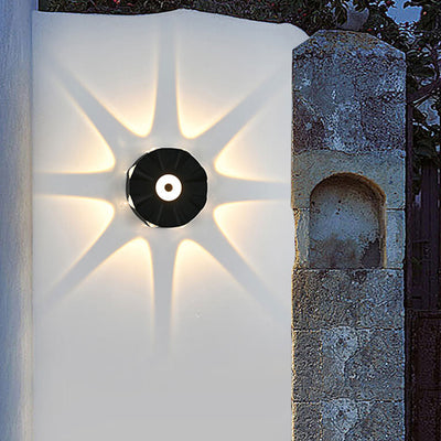 Moderne kreative runde wasserdichte LED-Wandleuchte aus Aluminium im Freien