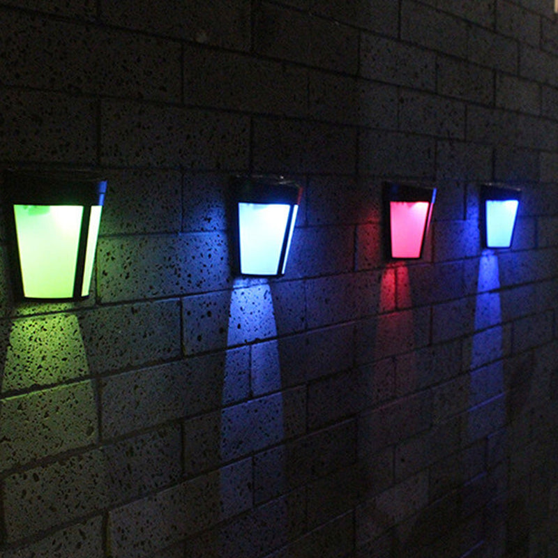 مصباح شمسي أوروبي 6 LED خارجي لسور الفناء والجدار 