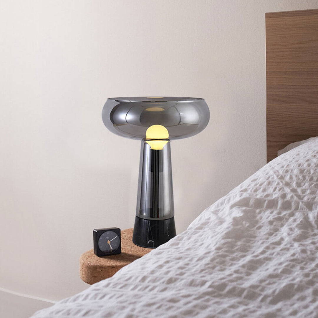 Lampe de table LED en marbre et verre créatif simple 