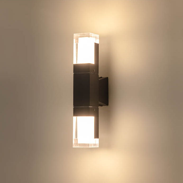 مصباح جداري LED بغطاء أكريليك حديث مقاوم للماء برأس واحد ومزدوج للاستخدام الخارجي 