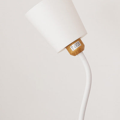 Moderne, minimalistische, 1-flammige Stehlampe aus Eisen 