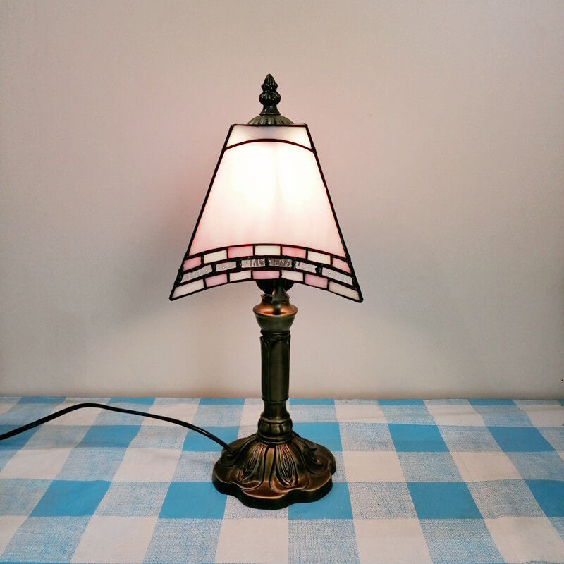 Traditional Tiffany Square Stained Glass Iron 1-Light Table Lamp For Bedroom