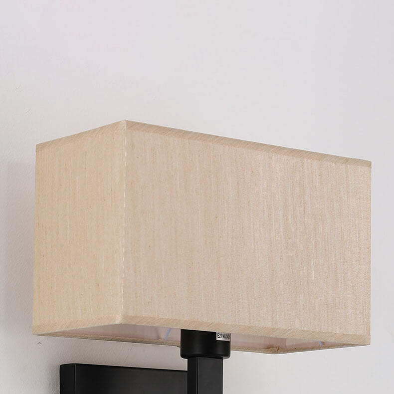 Moderne minimalistische rechteckige Eisenstoff-Wandleuchte mit zwei Lichtern in Uni-Farbe 