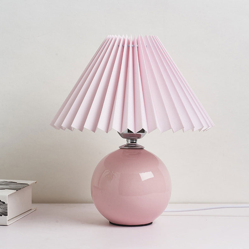 Nordic Minimalist Ceramic Pleated 1-Light Table Lamp