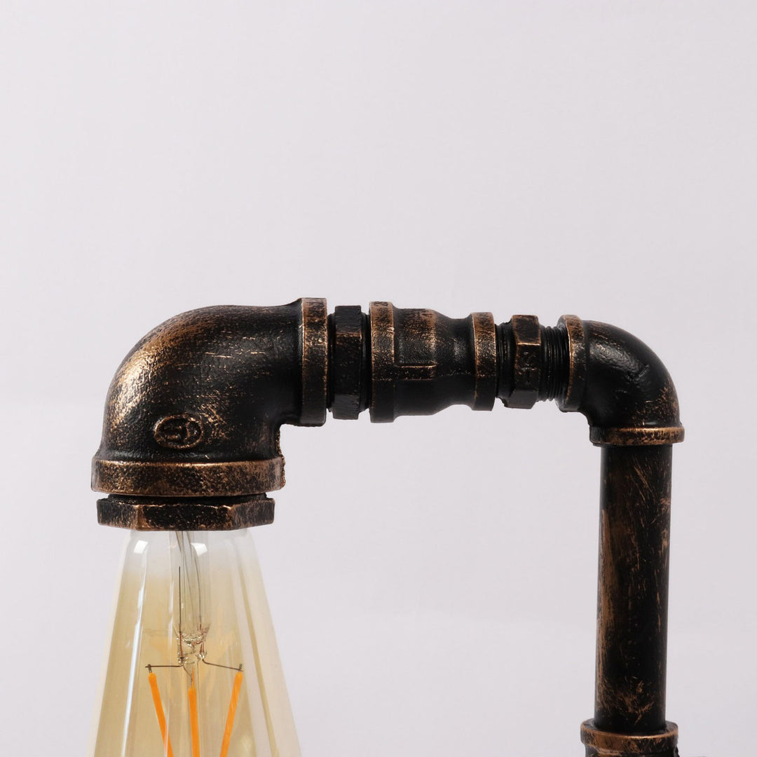 Lampe de table 1 lumière avec horloge industrielle vintage en fer et plomberie 