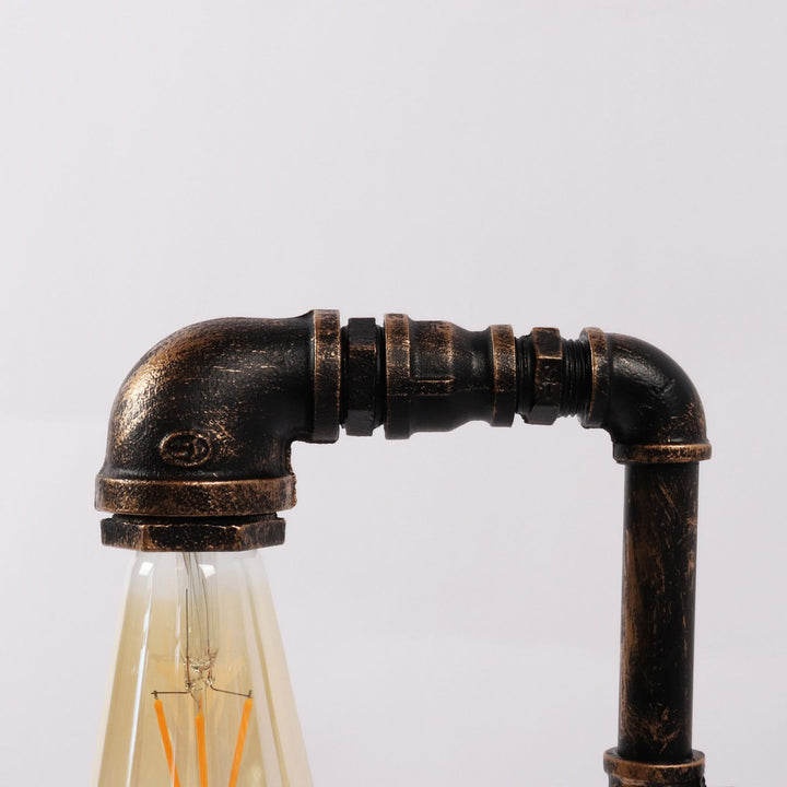 Lampe de table 1 lumière avec horloge industrielle vintage en fer et plomberie 