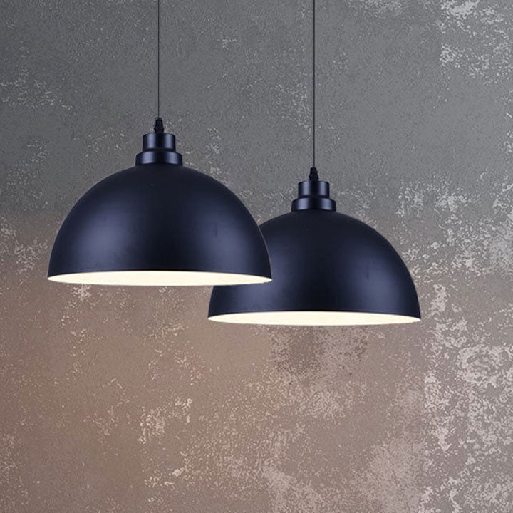 Luminaire suspendu industriel simple à 1 lumière avec couvercle en forme de dôme en fer 