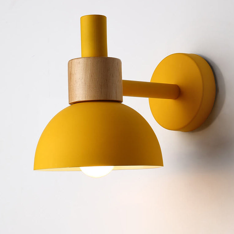 Moderne, klassische Macaron-Wandleuchte, einfarbig, Holz, Eisen, 1-flammig 