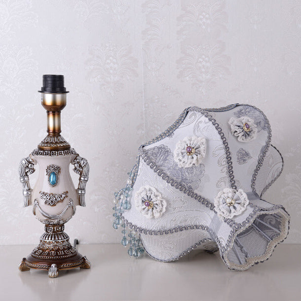 Lampe de table à pampilles en tissu violet clair de la Cour européenne, 1 lumière 