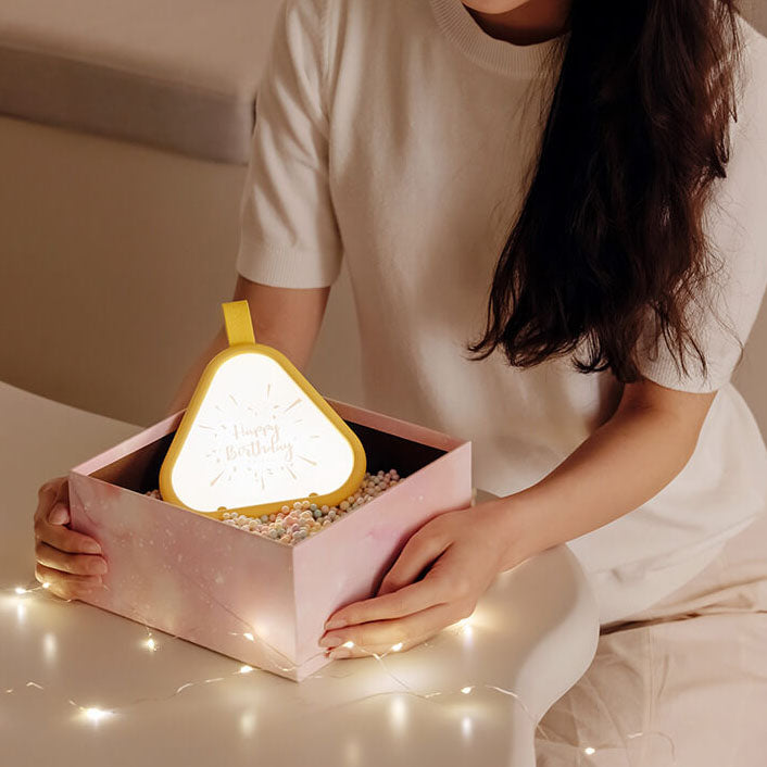 Lámpara de mesa con luz nocturna LED atmosférica de siete colores en triángulo creativo 