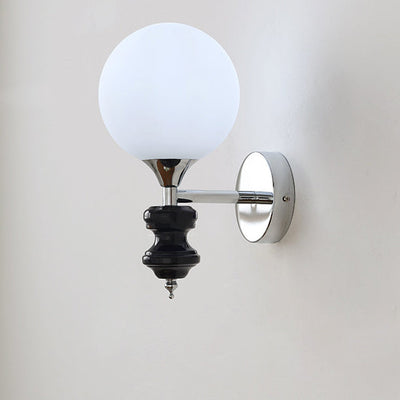 Französische Vintage-Glaskugel Blau Chrom 1-Licht Wandleuchte 