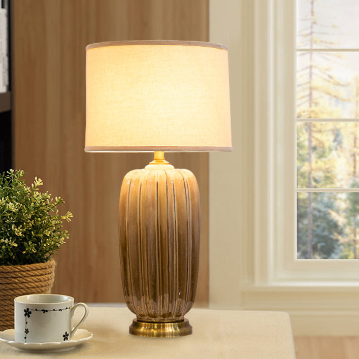 Moderne Stoff-Keramik-Säule Messing 1-Licht Tischlampe 