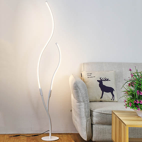 Lámpara de pie LED de línea curva minimalista moderna de 1 luz 