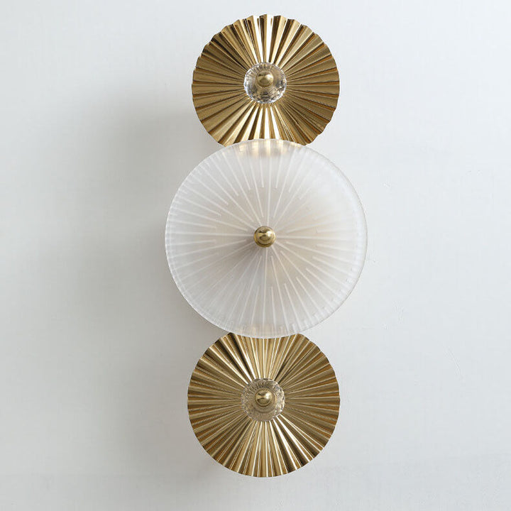 Moderna lámpara de aplique de pared de 2 luces con pantalla de vidrio de disco y herrajes plisados de lujo para dormitorio 