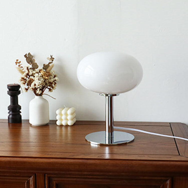 Zeitgenössische nordische runde Eisen-Glas-Tischlampe mit 1 Licht für das Schlafzimmer 