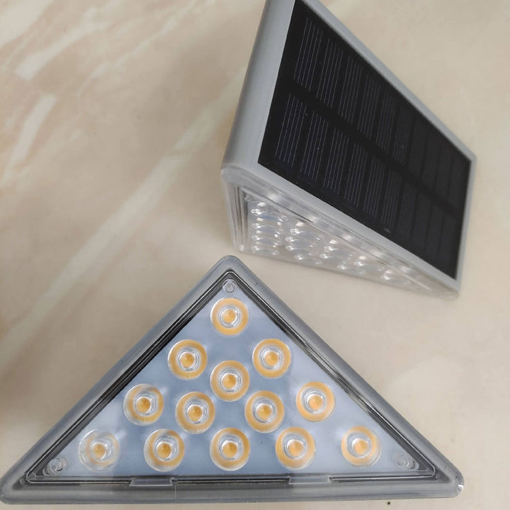 Solar Wasserdichtes Stereo-Dreieck-LED-Außenstufenlicht 