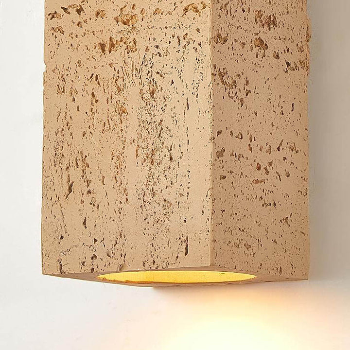 Traditionelle Retro-Wabi-Sabi-LED-Wandleuchte aus Verbundmaterial in quadratischer Säulenform, handgearbeitet, für das Wohnzimmer 