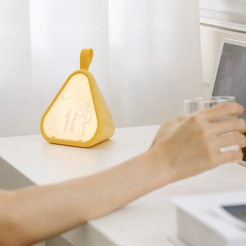 Lámpara de mesa con luz nocturna LED atmosférica de siete colores en triángulo creativo 
